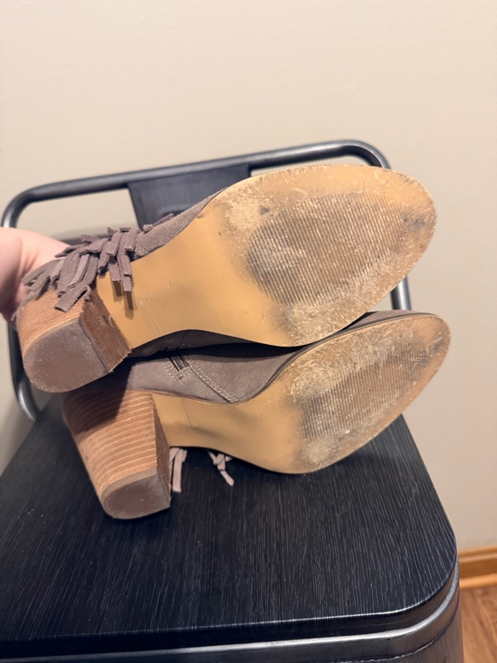 Steve Madden Fringe Suede Ankle Boots Taupe Western Boho Size 10 - Picture 10 of 11